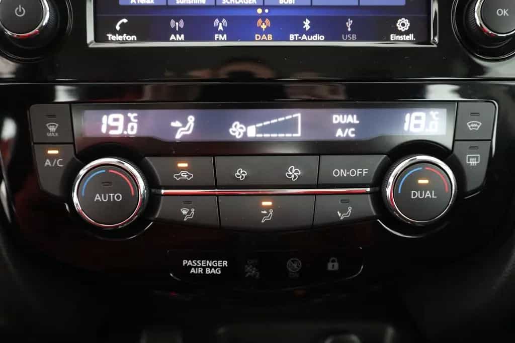 Nissan Qashqai 1.3 DIG-T DCT Acenta Navi Kamera PDC DAB 02/2020-photo-11