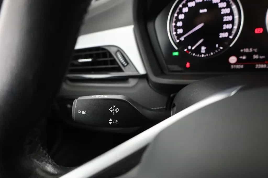 BMW X2 sDrive 18 i LED Navi Sitzheizung DAB 01/2021-photo-17