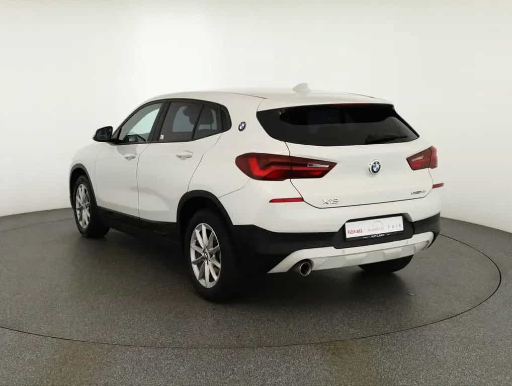 BMW X2 sDrive 18 i LED Navi Sitzheizung DAB 01/2021-photo-2