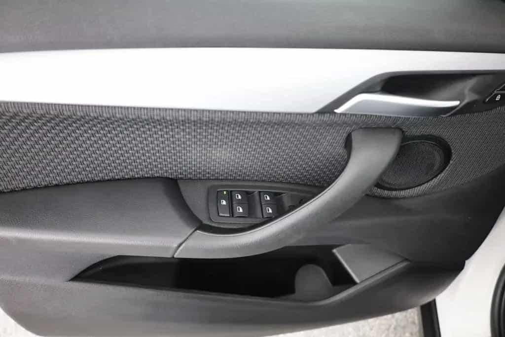 BMW X2 sDrive 18 i LED Navi Sitzheizung DAB 01/2021-photo-20