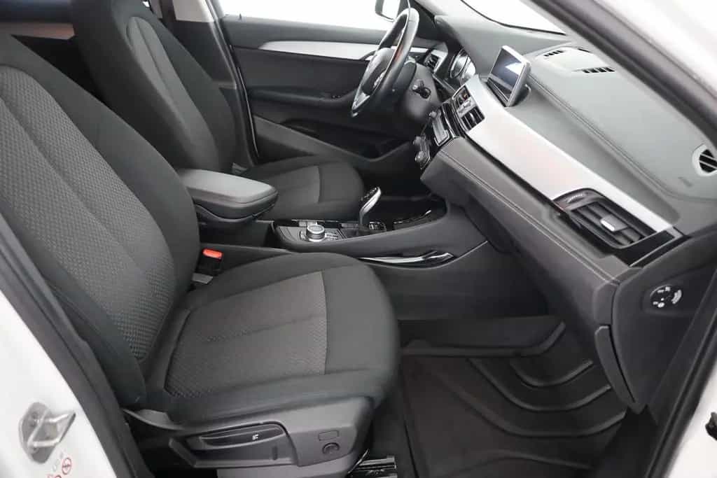 BMW X2 sDrive 18 i LED Navi Sitzheizung DAB 01/2021-photo-22