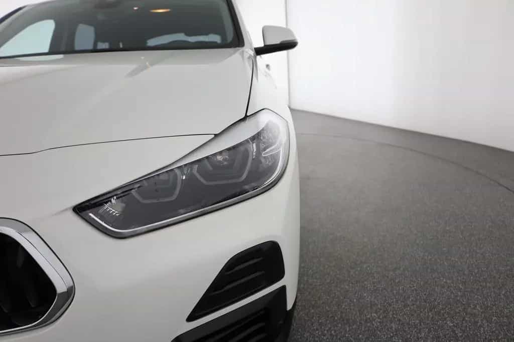 BMW X2 sDrive 18 i LED Navi Sitzheizung DAB 01/2021-photo-26