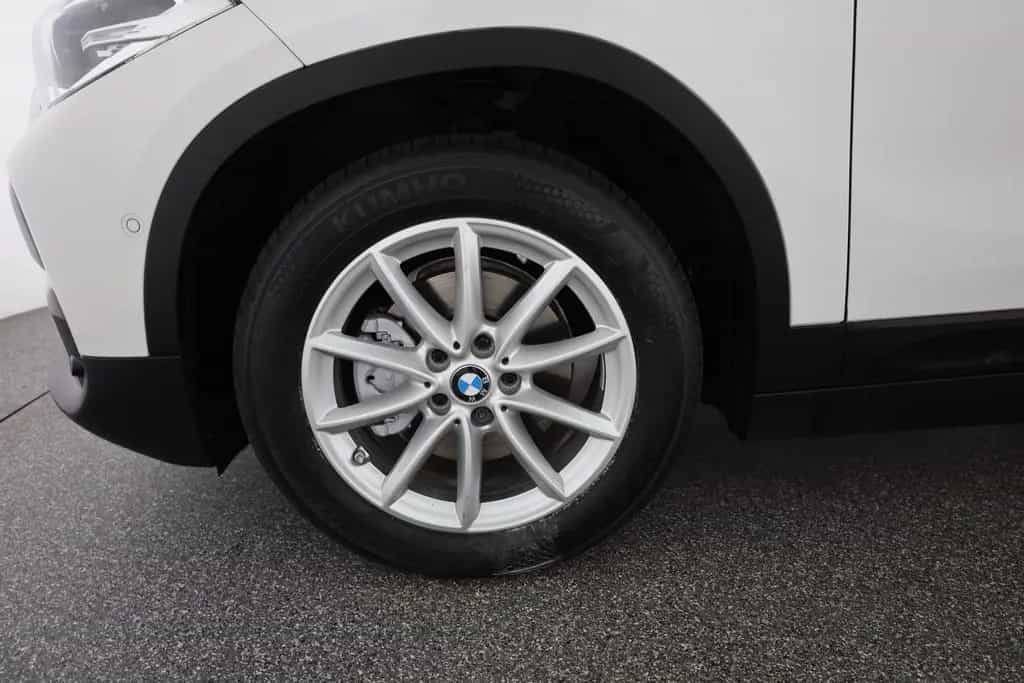 BMW X2 sDrive 18 i LED Navi Sitzheizung DAB 01/2021-photo-28