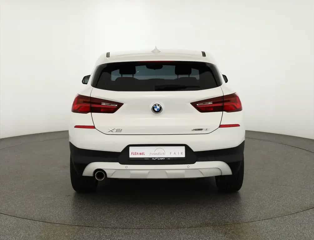 BMW X2 sDrive 18 i LED Navi Sitzheizung DAB 01/2021-photo-3