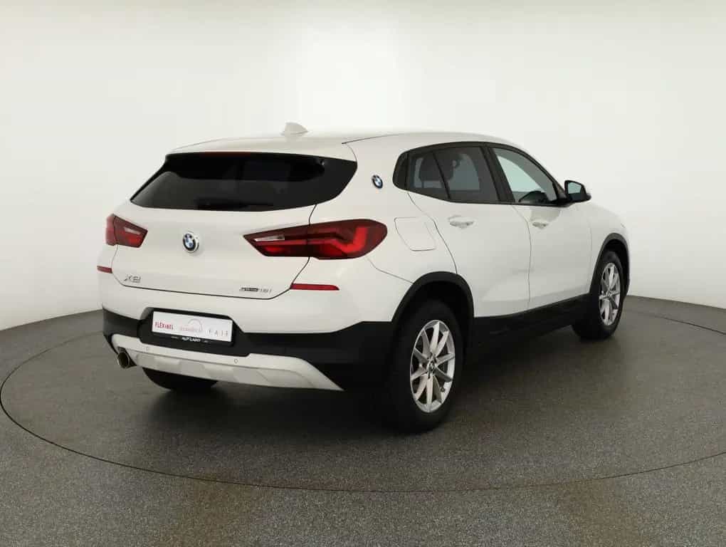 BMW X2 sDrive 18 i LED Navi Sitzheizung DAB 01/2021-photo-4