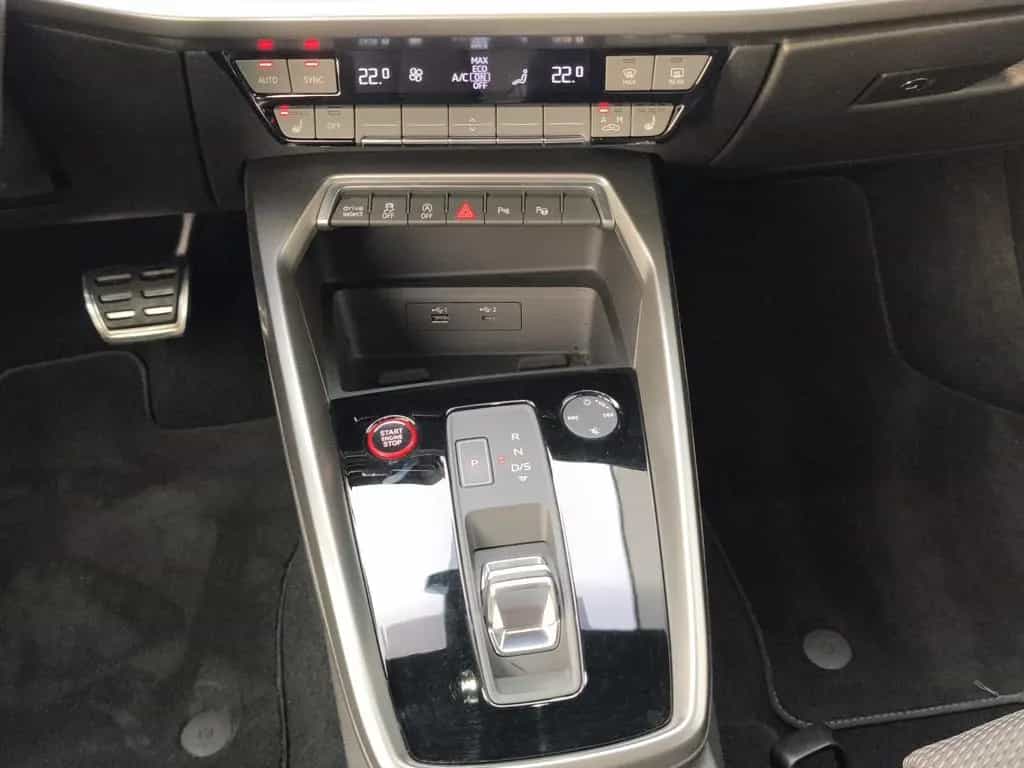 Audi S3 Lim. 2.0 TFSI quattro LED NAVI+ 18 SHZ GRA PD 10/2020-photo-14