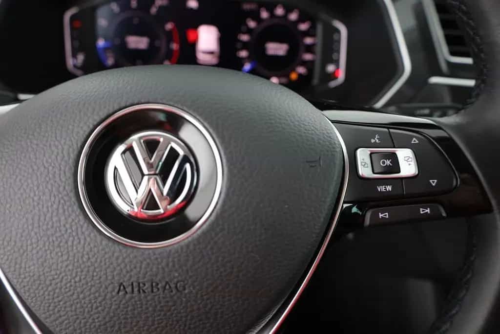 Volkswagen Tiguan 1.5 TSI Comfortline LED Head-Up Kamera 02/2020-photo-17