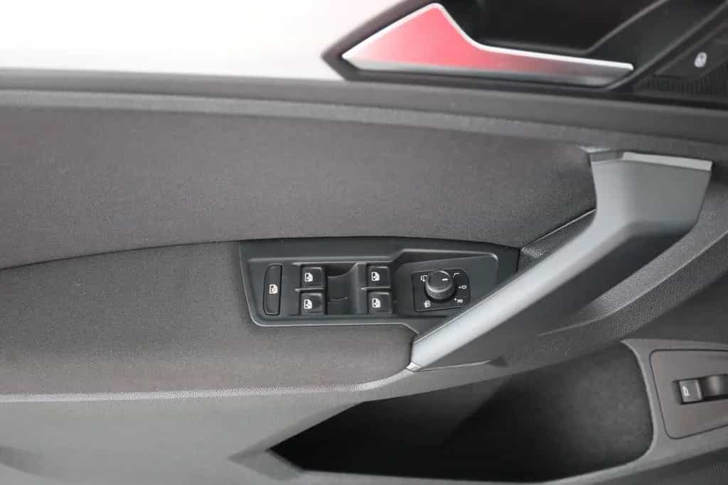 Volkswagen Tiguan 1.5 TSI Comfortline LED Head-Up Kamera 02/2020-photo-22