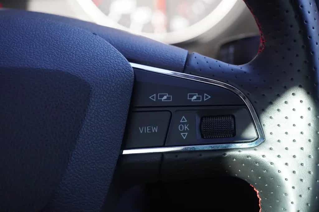 Seat Leon ST 1.4 FR LED Navi Android Apple Teilleder 08/2018-photo-17