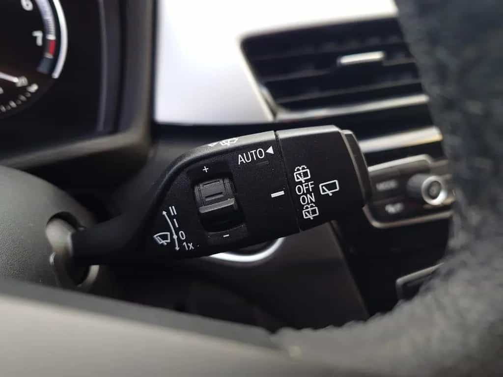 BMW X1 sDrive 18 i Klima Bluetooth Notrufassistent 04/2021-photo-16