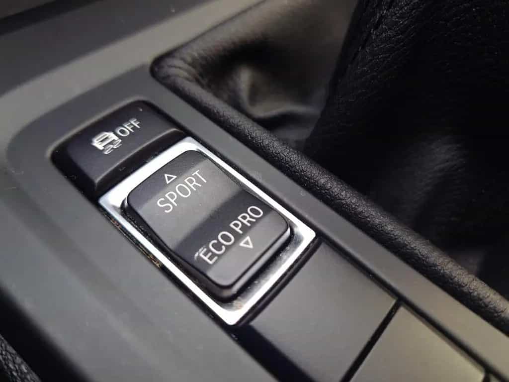 BMW X1 sDrive 18 i Klima Bluetooth Notrufassistent 04/2021-photo-17