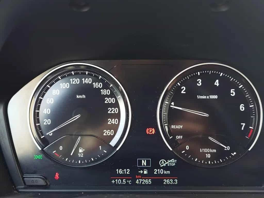 BMW X1 sDrive 18 i Klima Bluetooth Notrufassistent 04/2021-photo-19