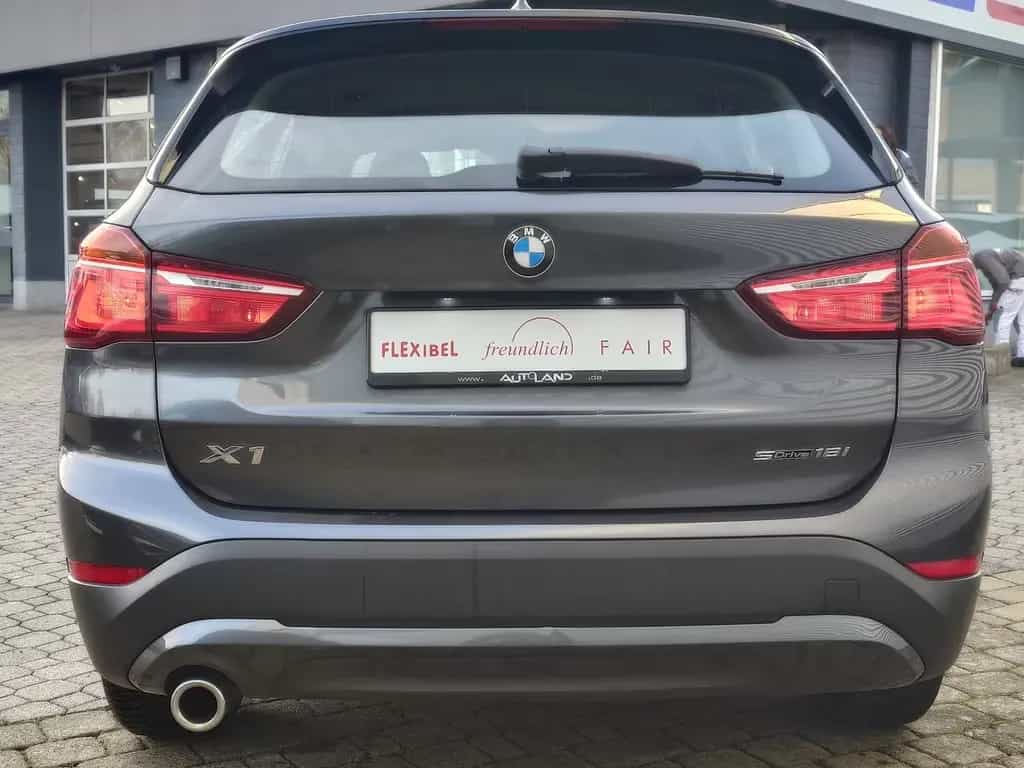 BMW X1 sDrive 18 i Klima Bluetooth Notrufassistent 04/2021-photo-3