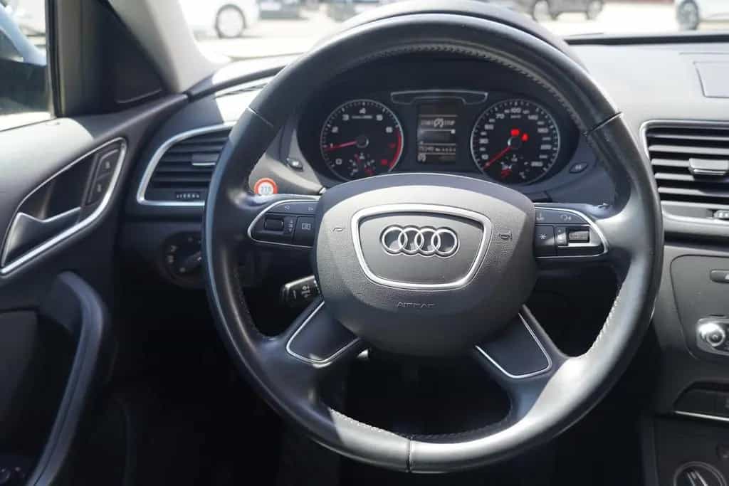 Audi Q3 1.4 TFSI Bi-Xenon Sitzheizung AHK PDC Klima 10/2017-photo-10