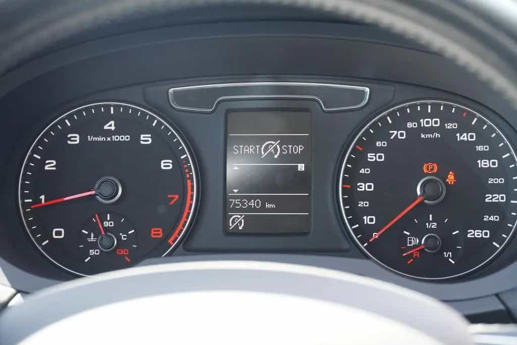 Audi Q3 1.4 TFSI Bi-Xenon Sitzheizung AHK PDC Klima 10/2017-photo-13