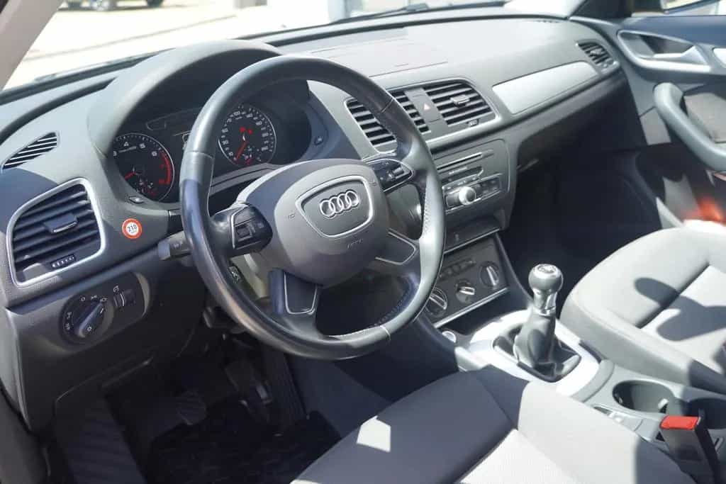 Audi Q3 1.4 TFSI Bi-Xenon Sitzheizung AHK PDC Klima 10/2017-photo-20