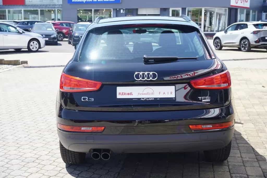 Audi Q3 1.4 TFSI Bi-Xenon Sitzheizung AHK PDC Klima 10/2017-photo-4