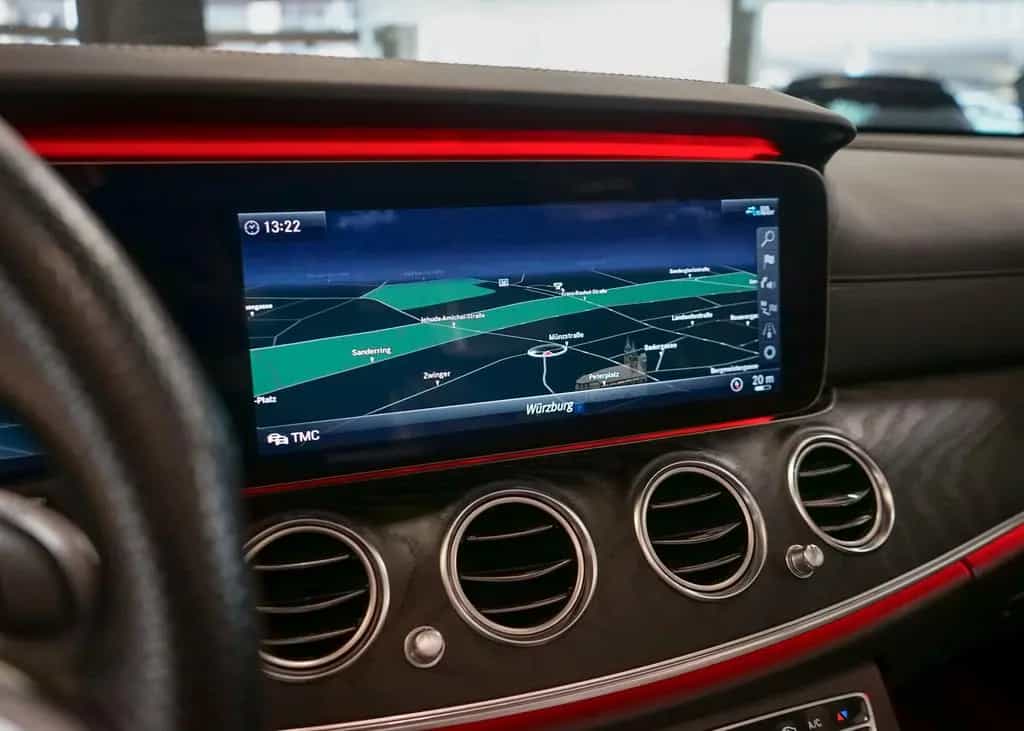 Mercedes-Benz E-Class 63 AMG 4M MWST LED Widescreen Pano Burmester 08/2018-photo-28