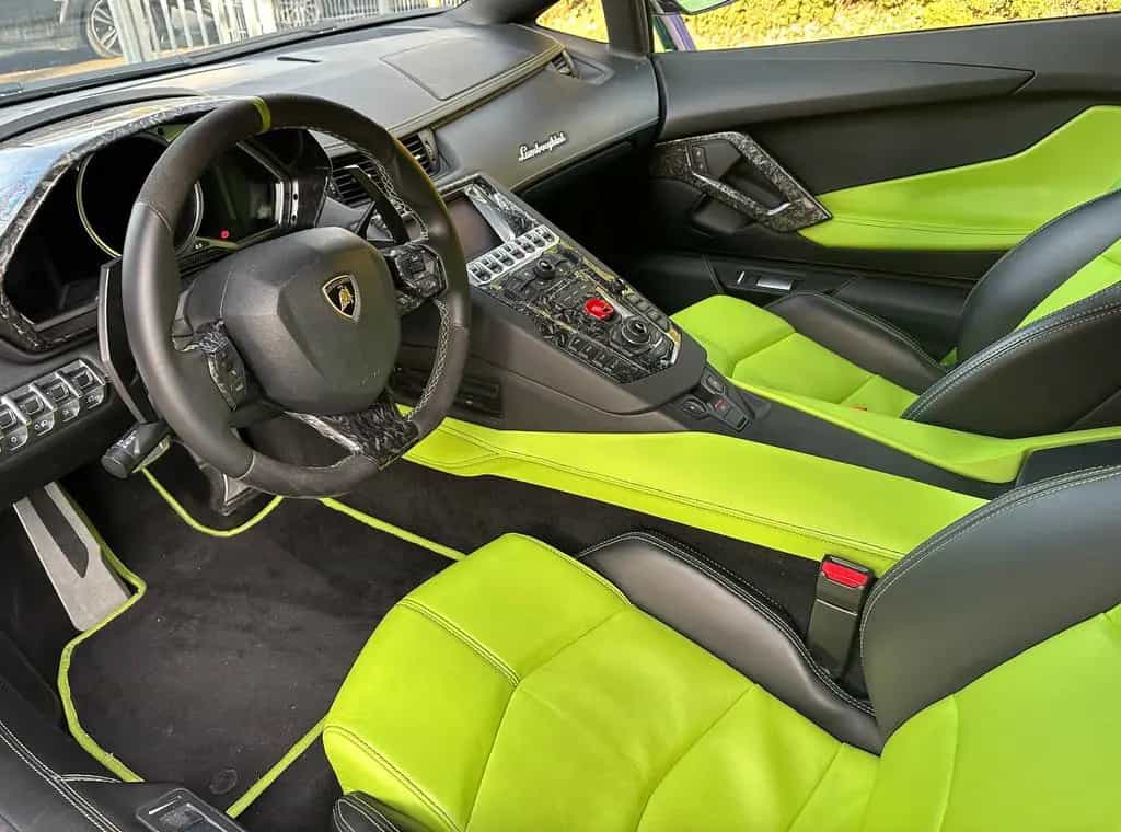 Lamborghini Aventador LP 700-4 03/2012-photo-4