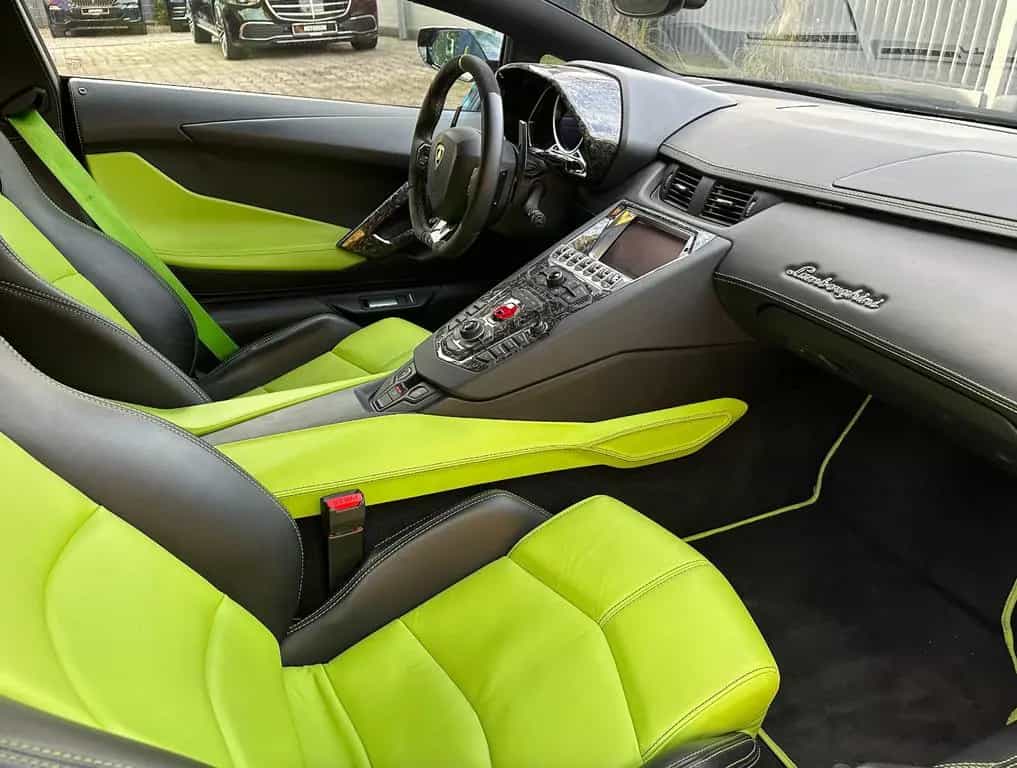 Lamborghini Aventador LP 700-4 03/2012-photo-5