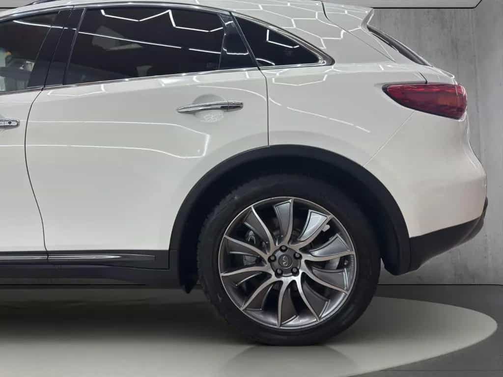 Infiniti QX70 3.7 Ultimate 09/2016-photo-25