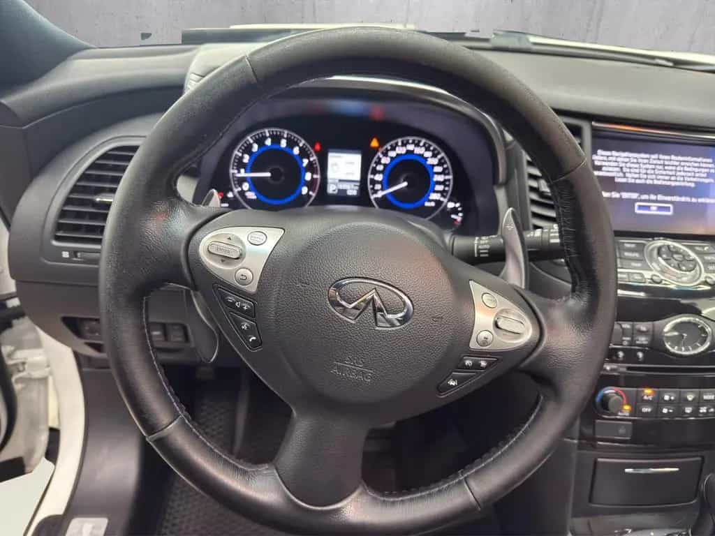 Infiniti QX70 3.7 Ultimate 09/2016-photo-9