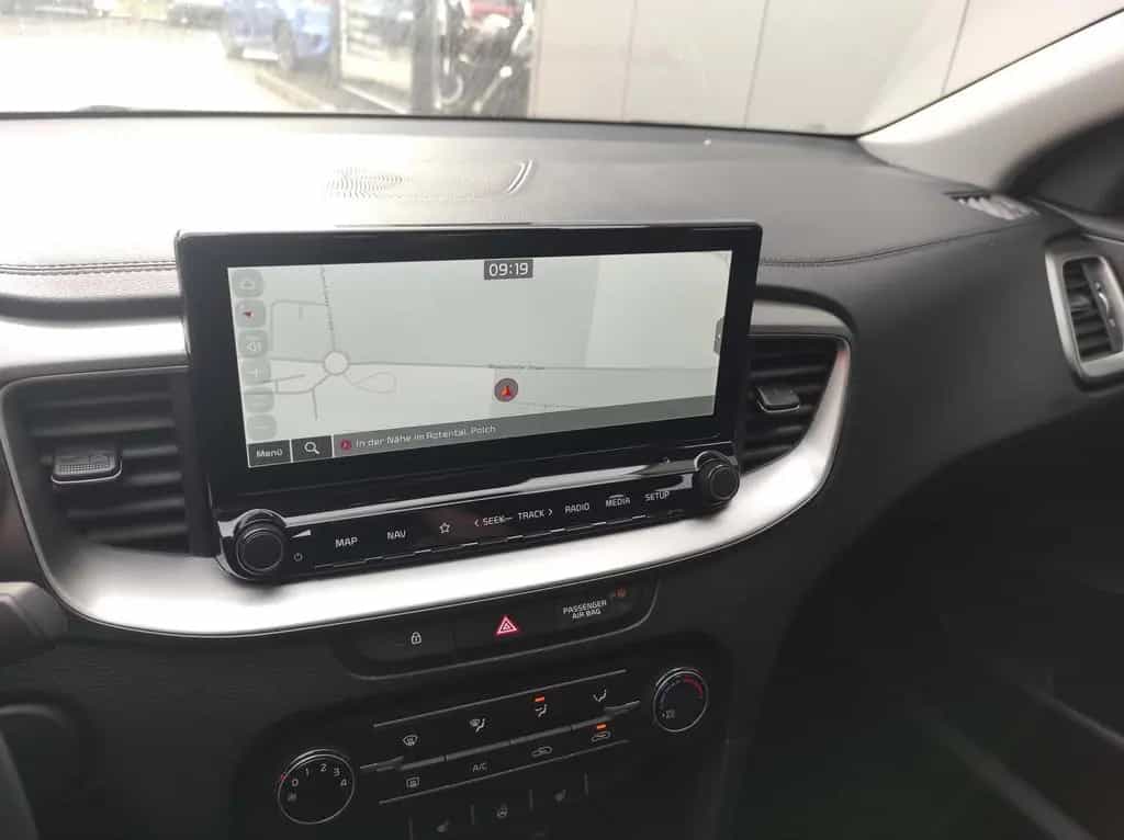 Kia Ceed SW AT Spin*Navi*Shzg*Lhzg*PDC*Cam*16Zoll 10/2025-photo-9