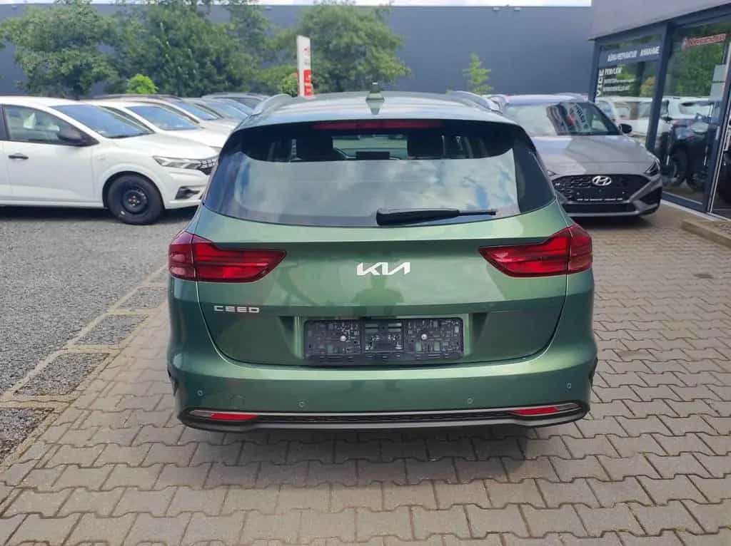 Kia Ceed SW AT Spin*Navi*Shzg*Lhzg*PDC*Cam*16Zoll 10/2025-photo-3