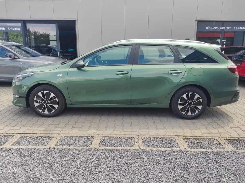 Kia Ceed SW AT Spin*Navi*Shzg*Lhzg*PDC*Cam*16Zoll 10/2025-photo-4