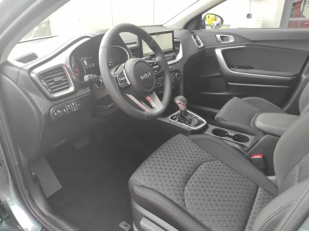 Kia Ceed SW AT Spin*Navi*Shzg*Lhzg*PDC*Cam*16Zoll 10/2025-photo-6