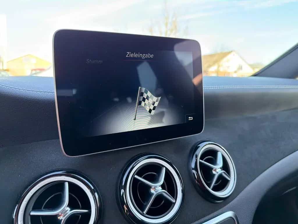 Mercedes-Benz CLA-Class 220 CLA -Klasse Shooting Brake 4Matic AMGlin 02/2018-photo-13