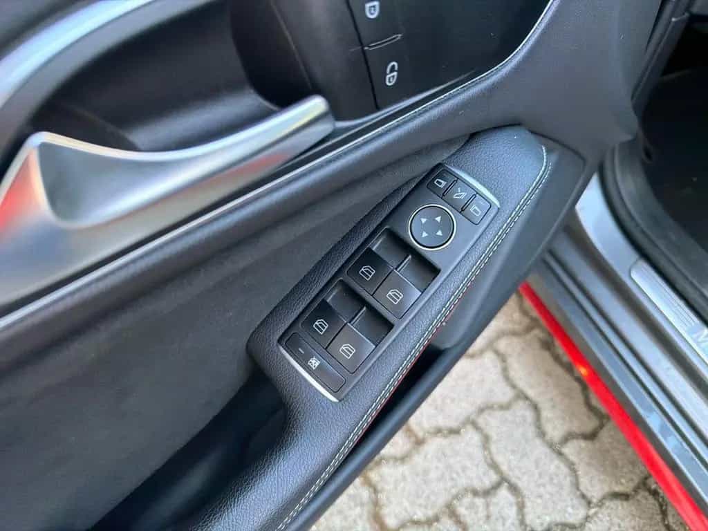 Mercedes-Benz CLA-Class 220 CLA -Klasse Shooting Brake 4Matic AMGlin 02/2018-photo-7