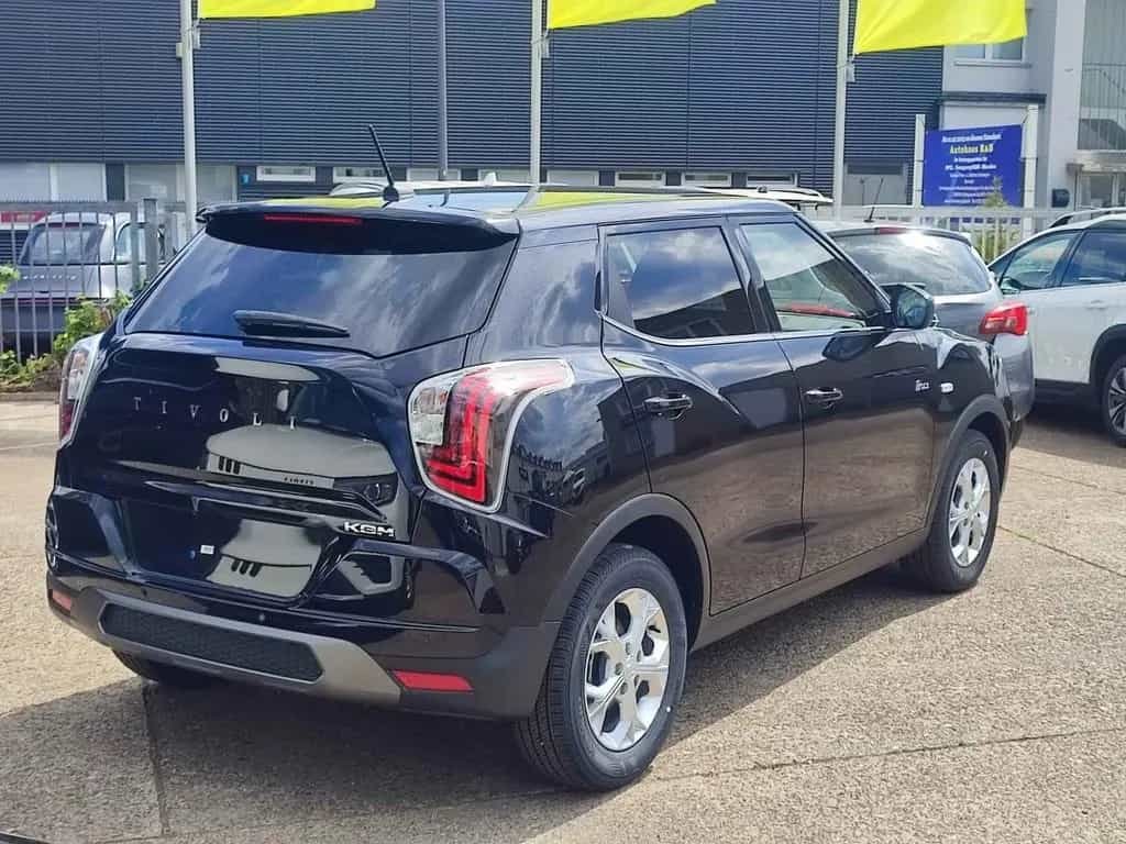 KGM Tivoli 1.5T 2WD MT Nomad null-photo-1