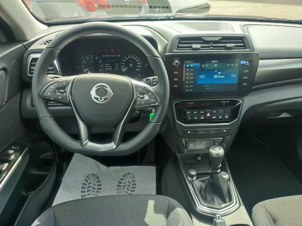KGM Tivoli 1.5T 2WD MT Nomad null-photo-13