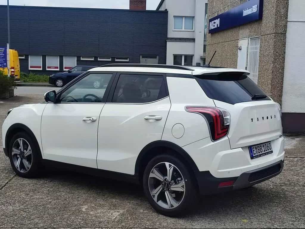 KGM Tivoli 1.5 T-GDI 2WD 6AT Lux / Leder 06/2025-photo-6