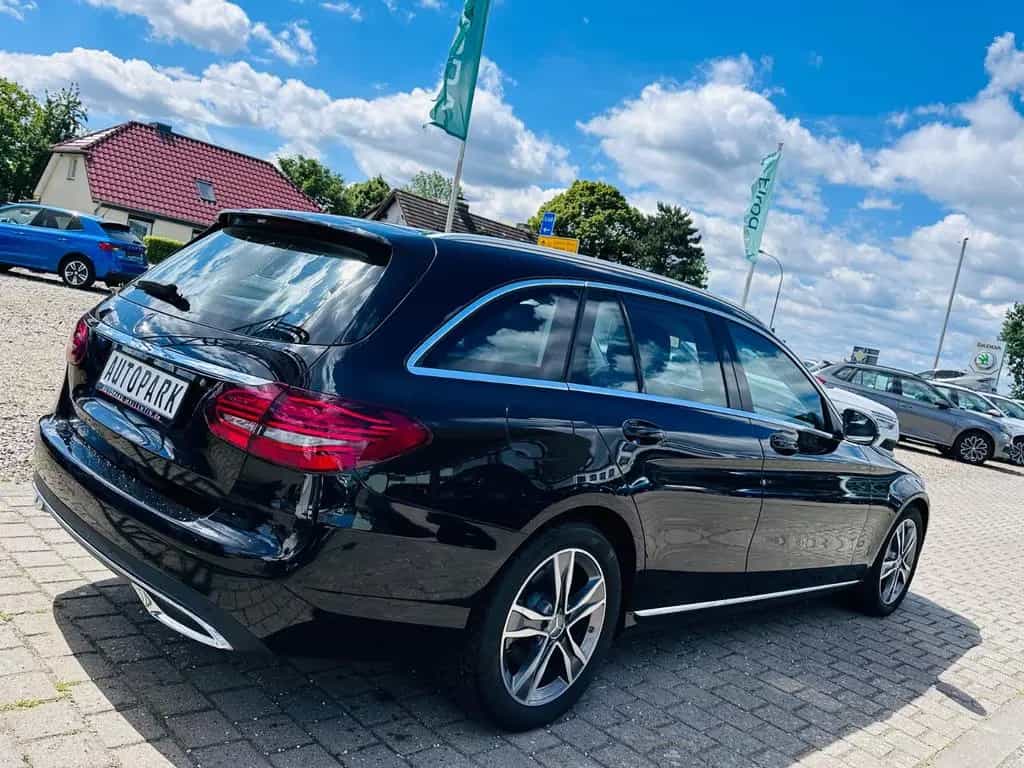 Mercedes-Benz C-Class 300-Klasse T-Modell *AVANTGARDE*LED*AHK*NAVI* 03/2019-photo-5