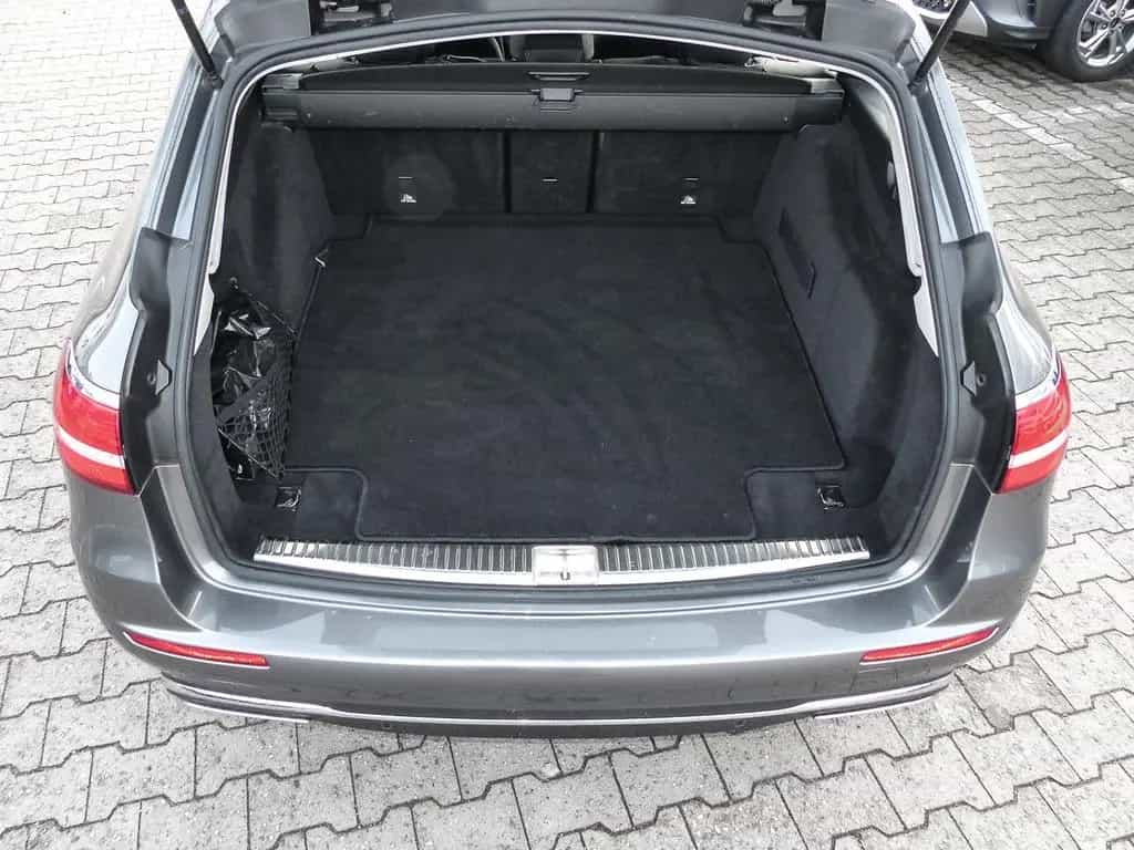 Mercedes-Benz E 200 T-Modell Niveau Navi LED El. Heckklappe Me 02/2018-photo-14