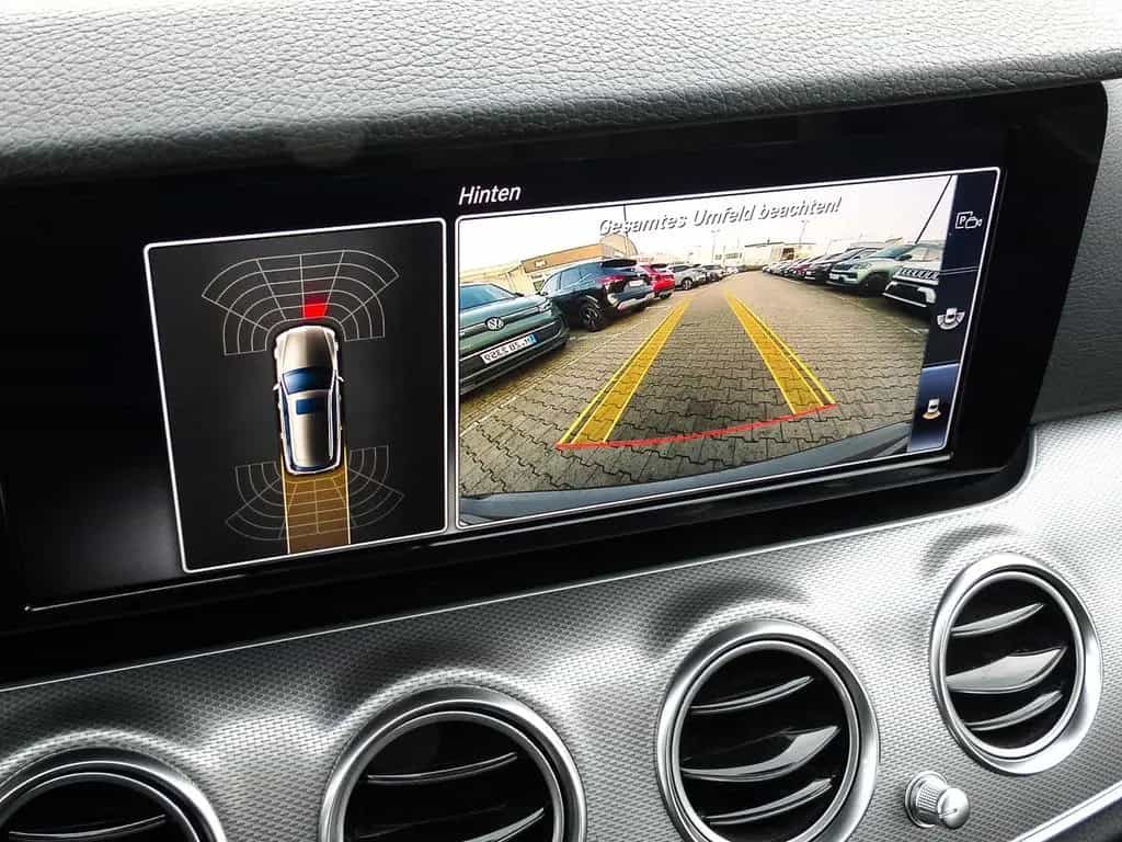 Mercedes-Benz E 200 T-Modell Niveau Navi LED El. Heckklappe Me 02/2018-photo-7