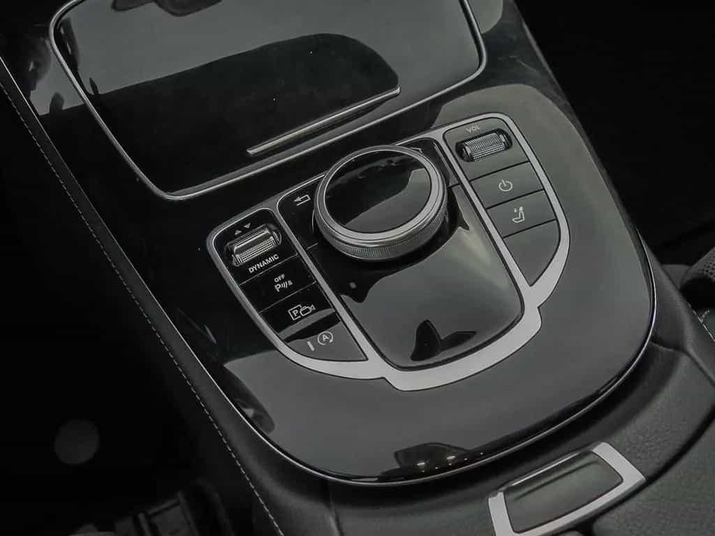Mercedes-Benz E 200 T-Modell Niveau Navi LED El. Heckklappe Me 02/2018-photo-9