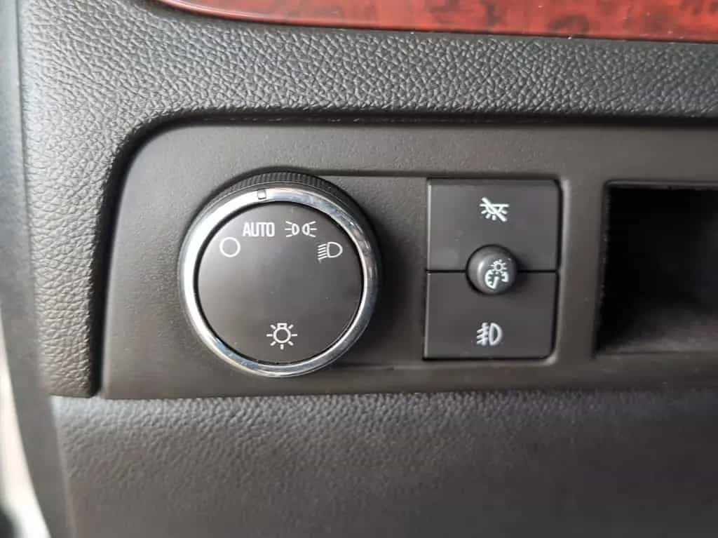 Cadillac 6.2 V8 /Bose/AHK/Sitzlüftung/Kamera/DAB 08/2006-photo-11