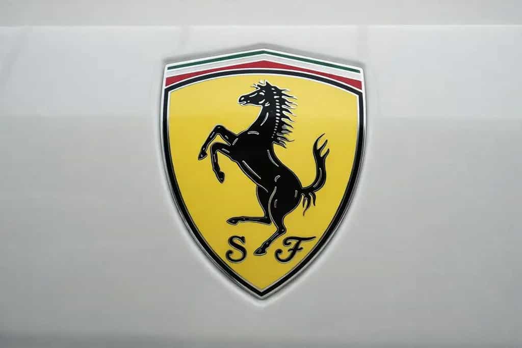 Ferrari California T 3.9 V8 Handling Speciale Carbon 08/2017-photo-11