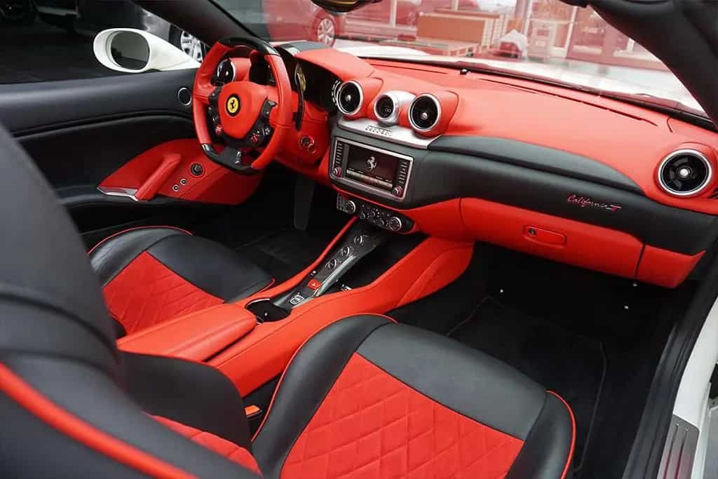 Ferrari California T 3.9 V8 Handling Speciale Carbon 08/2017-photo-15