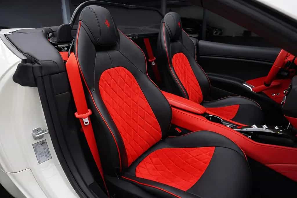 Ferrari California T 3.9 V8 Handling Speciale Carbon 08/2017-photo-17