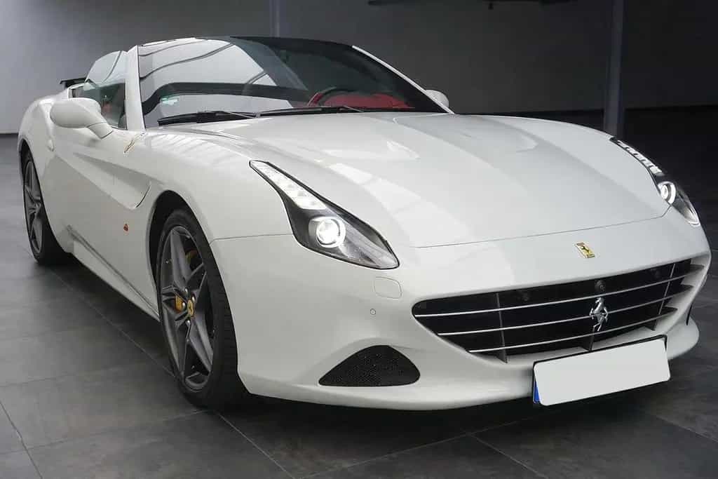 Ferrari California T 3.9 V8 Handling Speciale Carbon 08/2017-photo-4