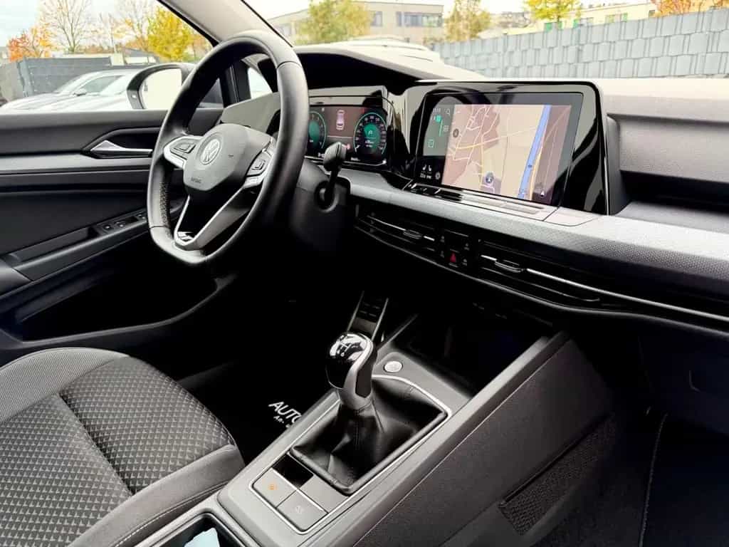 Volkswagen Golf 8 Lim. 1.5 TSI /NAVI/LED/ACC/HUD/CAM/GARANT 01/2023-photo-11