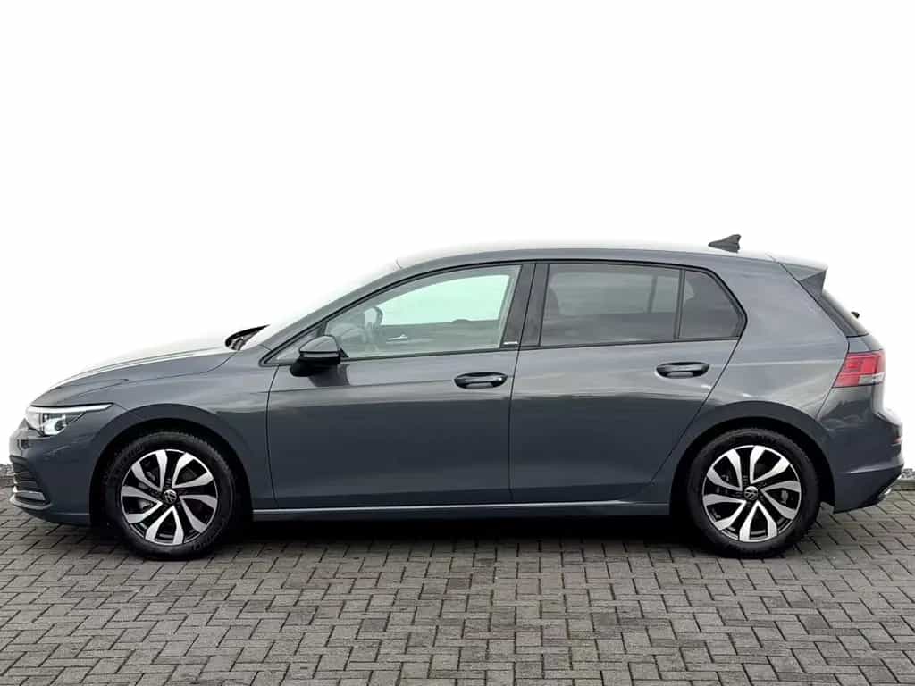 Volkswagen Golf 8 Lim. 1.5 TSI /NAVI/LED/ACC/HUD/CAM/GARANT 01/2023-photo-7