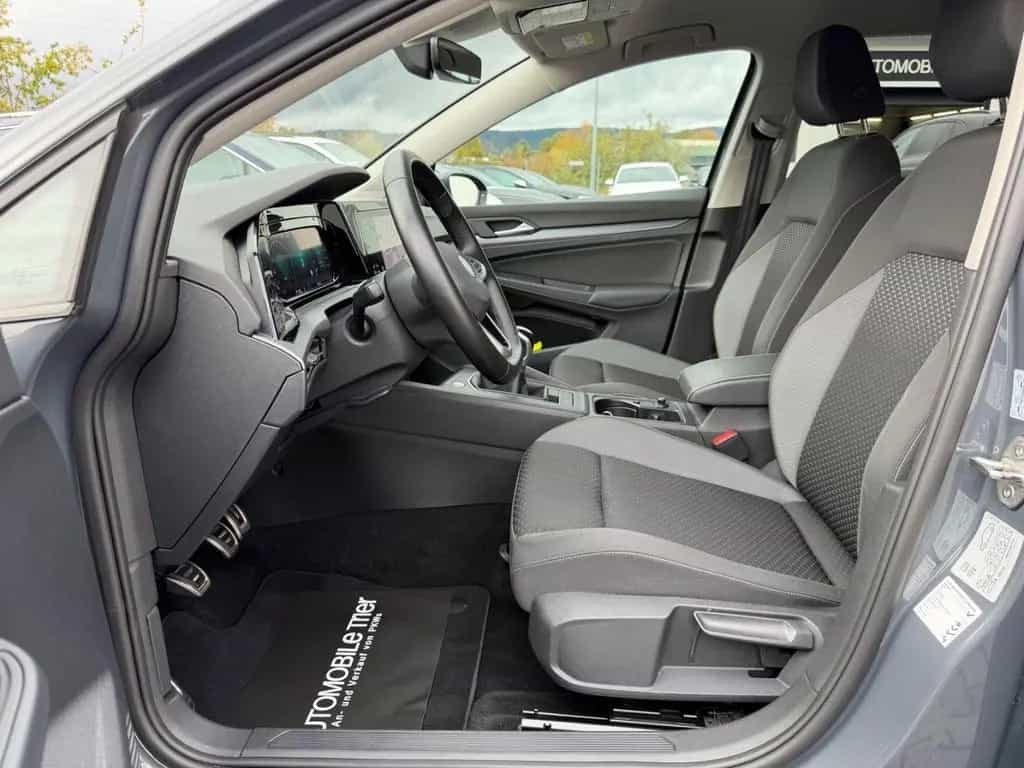 Volkswagen Golf 8 Lim. 1.5 TSI /NAVI/LED/ACC/HUD/CAM/GARANT 01/2023-photo-8