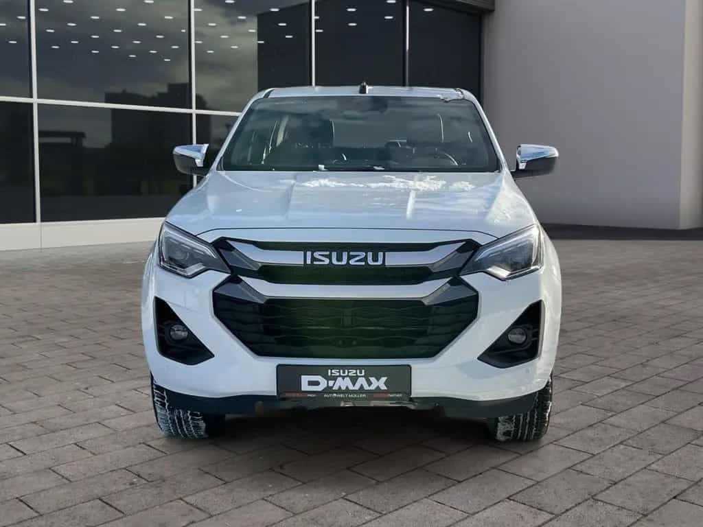 Isuzu D-Max Double Cab 4WD LSE Anhängerkupplung Laderr 01/2026-photo-1