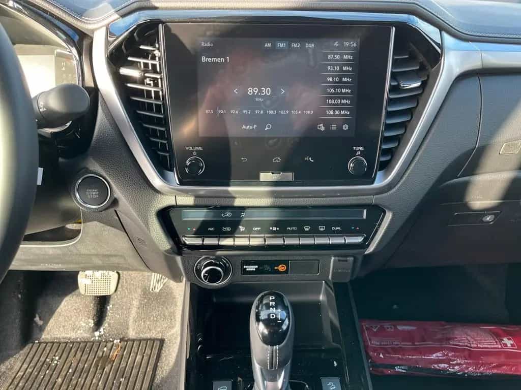 Isuzu D-Max Double Cab 4WD LSE Anhängerkupplung Laderr 01/2026-photo-11