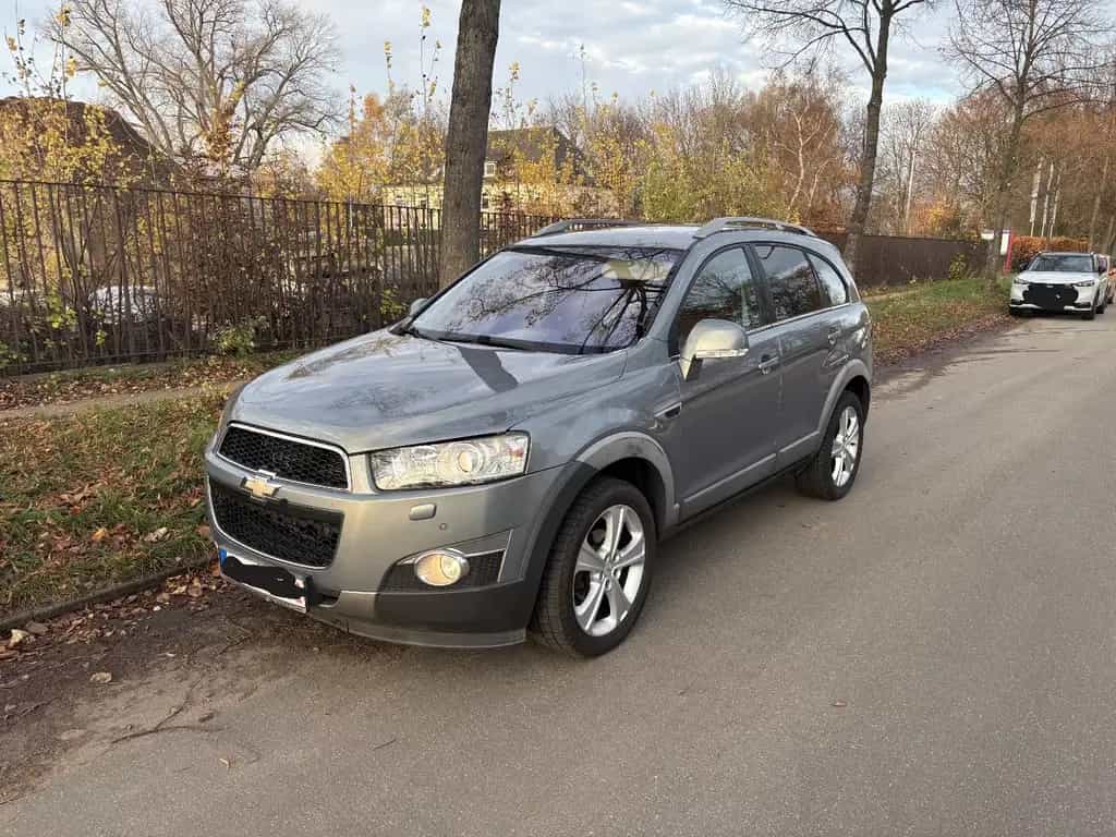 Chevrolet Captiva 2.2 D LTZ 4WD AUTOMATIK KLIMA ALU 03/2013-photo-0